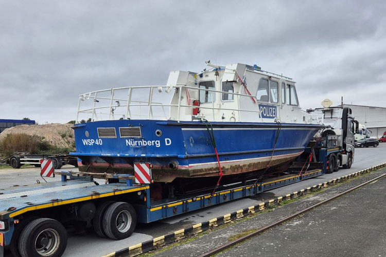 Siemer Werft Barßel-Reekenfeld - Refit Streifenboot WSP 40